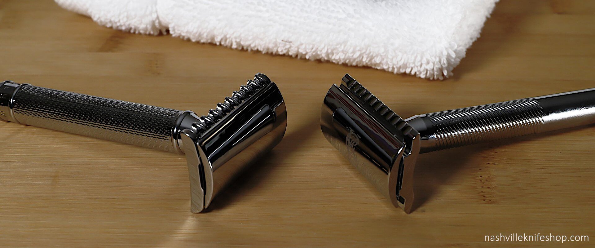 razor plane with open and closed comb Facing