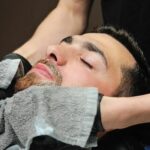 Luxury shave at home: how to prepare a hot towel like in a barbershop